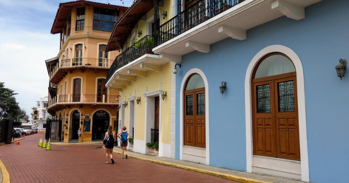 Os desafios do Transporte Público Inteligente e Sustentável após Covid 19 e a contribuição da resiliência comunitária como solução Os desafios do Transporte Público Inteligente e Sustentável após Covid 19 e a contribuição da resiliência comunitária como solução